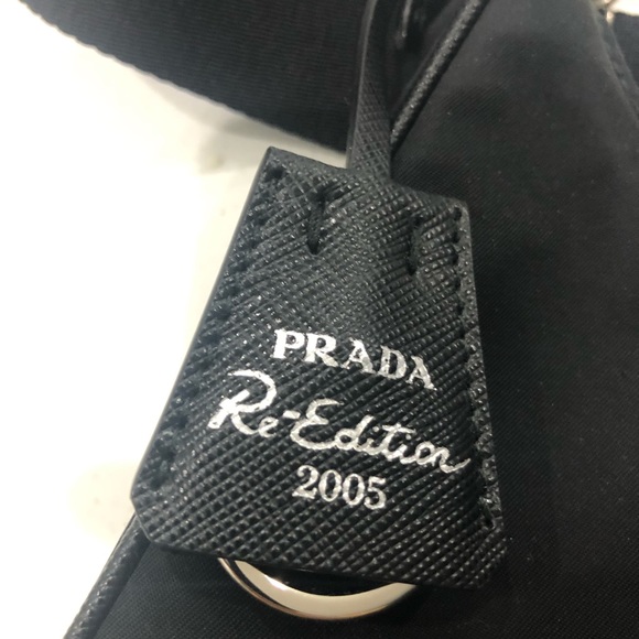 Authentic prada nylon 2005 re-edition bag - Picture 5 of 11
